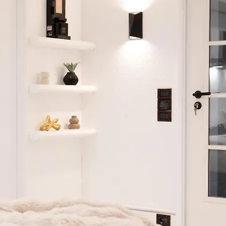 Black & White & - Sauna & Jacuzzi * Gif-sur-Yvette