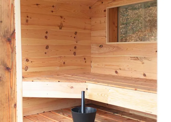 아파트 Black & White & - Sauna & Jacuzzi